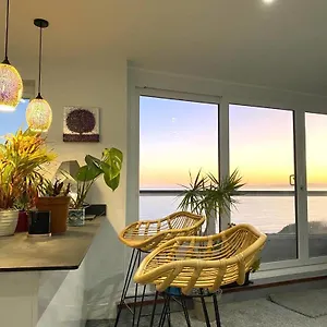 Stunning Sea View Two Double Bedroom - With Balcony - Opposite Beachfront Walk , Bournemouth United Kingdom
